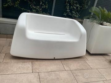 Divano e poltrona da esterno