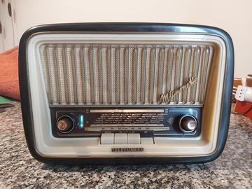 RADIO A VALVOLE TELEFUNKEN MIGNONETTE CON FM-OM-FO