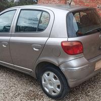 Toyota Yaris 2003 5p 1.0 Sol 66 mila km