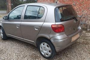 Toyota Yaris 2003 5p 1.0 Sol 66 mila km