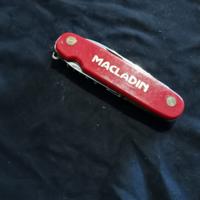 Coltello serramanico multiuso