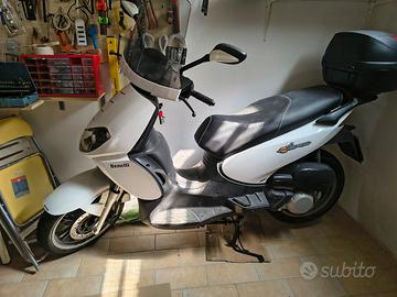 scooter benelli