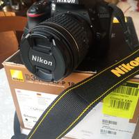 Nikon D3400 con obiettivo  18-55
