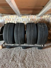 Pneumatici invernali 245/40 R18