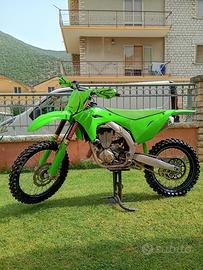 Kawasaki kx450 2025 ufficiale con 70h
