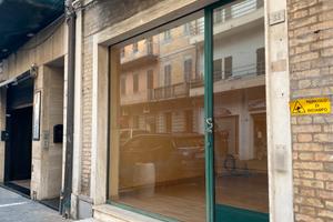 Locale commerciale in pieno centro
