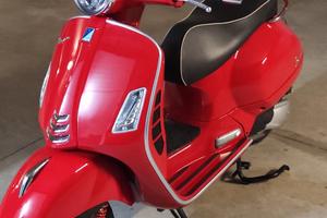 vespa GTS 300 super hpe 9600 km