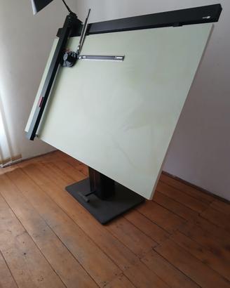 Tecnigrafo professionale da disegno tecnico con la