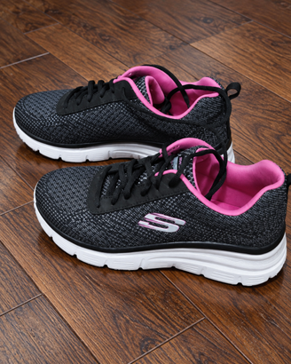Skechers Memory Foam donna n. 37,5 – pari al nuovo