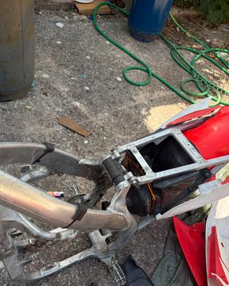 Telaio crf 450 del 2007 non targato
