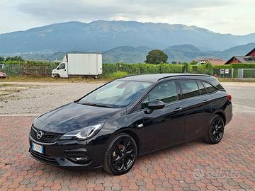 Opel Astra 1.5 CDTi Ultimate Sports Tourer LEGGI N