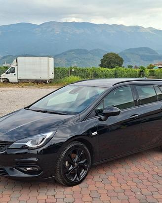 Opel Astra 1.5 CDTi Ultimate Sports Tourer LEGGI N