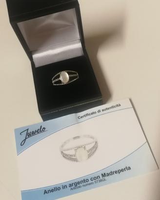 Anello in argento con Madreperla 