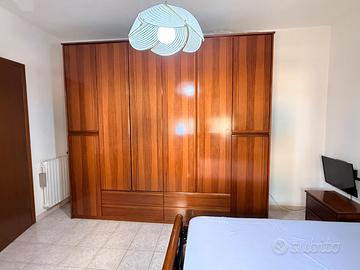 Camera matrimoniale completa – € 750 – Macomer