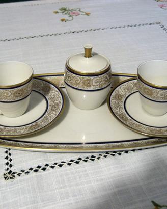 Raffinato set da caffè con vassoio