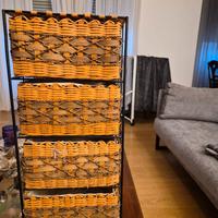 Comodino in paglia e ferro