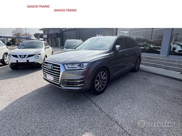 AUDI Q 7 3000 TDI 272 CV S.LINE ( GANCIO TRAINO )