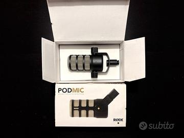Microfono XLR Rode Podmic + Base Rode DS1