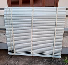 Tenda veneziana in alluminio