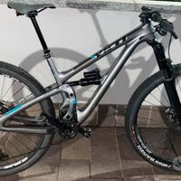 Mountain bike MB YETI SB 5.5 carbonio