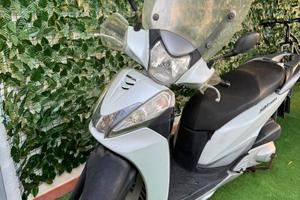 Honda SH 300
