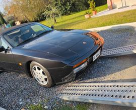 Porsche 944 S2