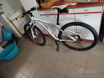Mountain-bike frw