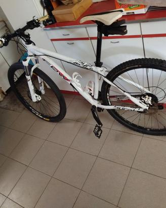 Mountain-bike frw