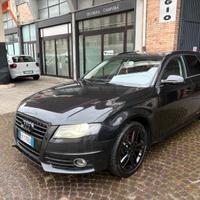 Audi A4 2.0 TDI S-LINE