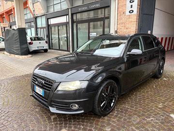 Audi A4 2.0 TDI S-LINE