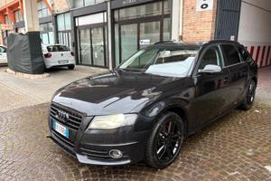 Audi A4 2.0 TDI S-LINE