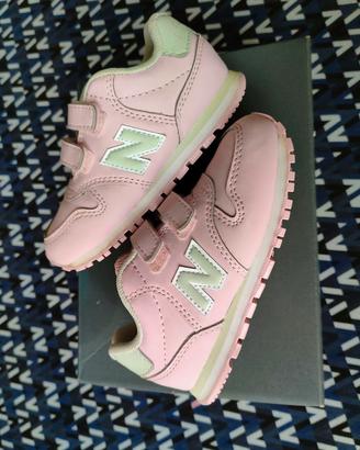 New Balance bambina n.23,5