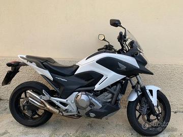 NC 700 X  DCT