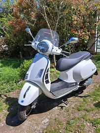 VESPA GTS 300 SUPER