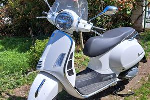 VESPA GTS 300 SUPER