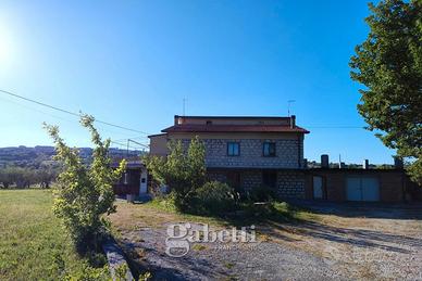 Casa indipendente di due unità abitative