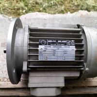 Gruppo motore pompa distributore oleodinamico
