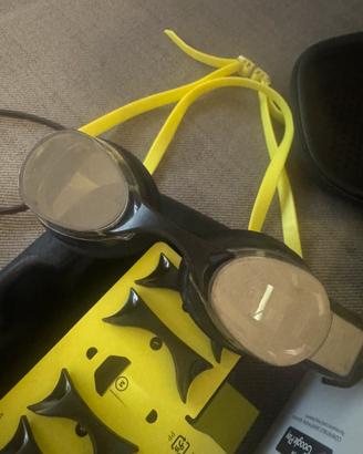 Occhialini nuoto Form smart 2 usati oer 1 mese