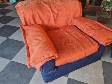 Divano due posti + poltrone