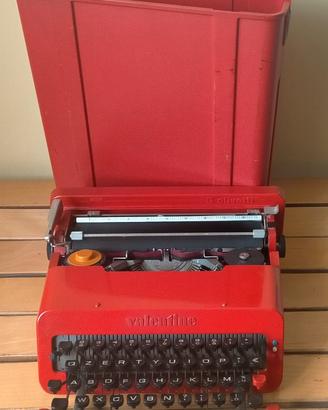 Macchina da scrivere Olivetti
