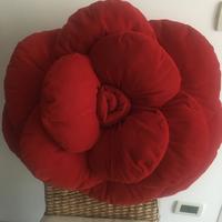 Grande Cuscino in velluto a forma di rosa