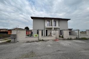 Villa Bifamiliare