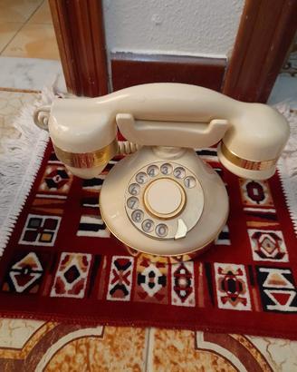 Telefono antico  ruota