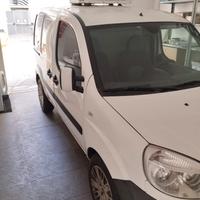 Furgone Refrigerato Fiat Doblò con ATP 2030