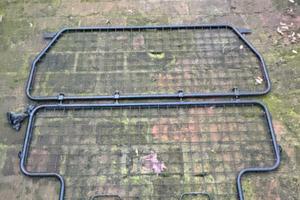 Griglia divisoria land rover defender 90/110