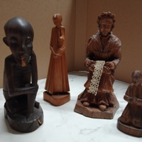 Statuette in legno