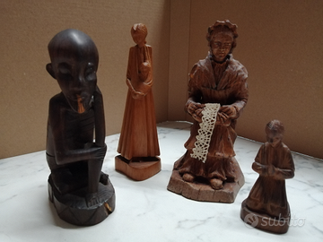 Statuette in legno