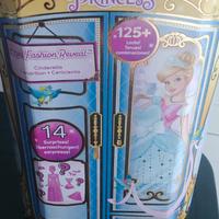 Bambola Cenerentola con 14 accessori Nuova