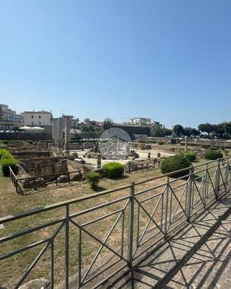 2 LOCALI A POZZUOLI