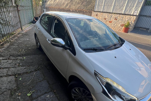 PEUGEOT 208 GPL di serie